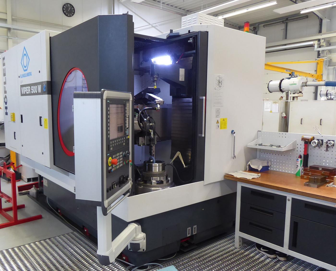 Machine pour la rectification des dentures intérieures
